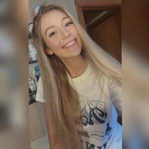 Meet your Posher, Alayna